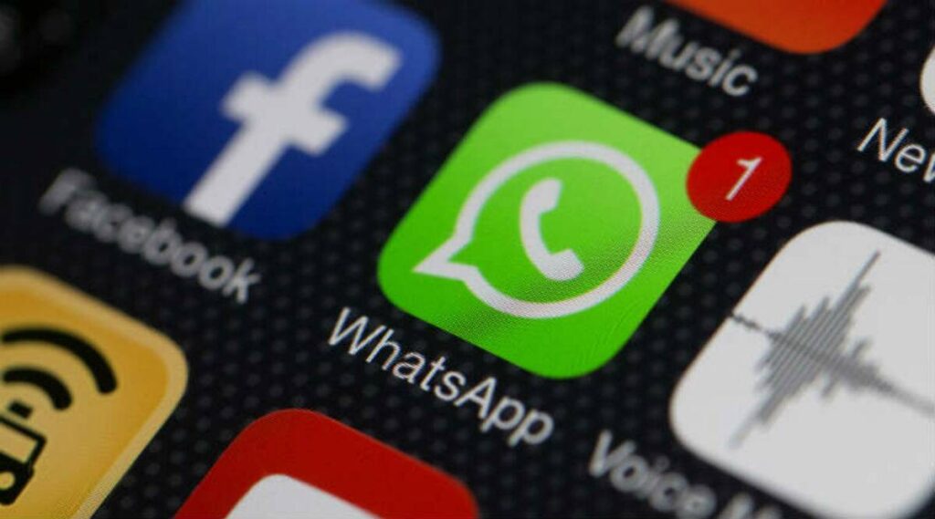 How to turn on and off WhatsApp Disappearing Messages on iPhone and